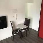 Ausgestattete 1 Zi-whg Fuer Urlaub U Dienstreisen Apartament *